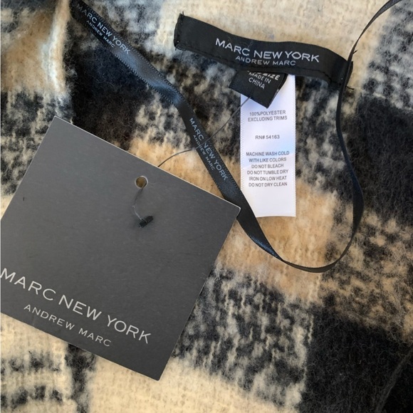 NWT Andrew Marc New York Womens Wrap Poncho Cape Fringe Plaid One Size - Picture 4 of 4